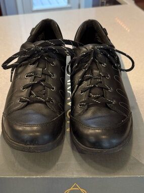 Aravon Revsavor Waterproof Walking Shoes 9.5M